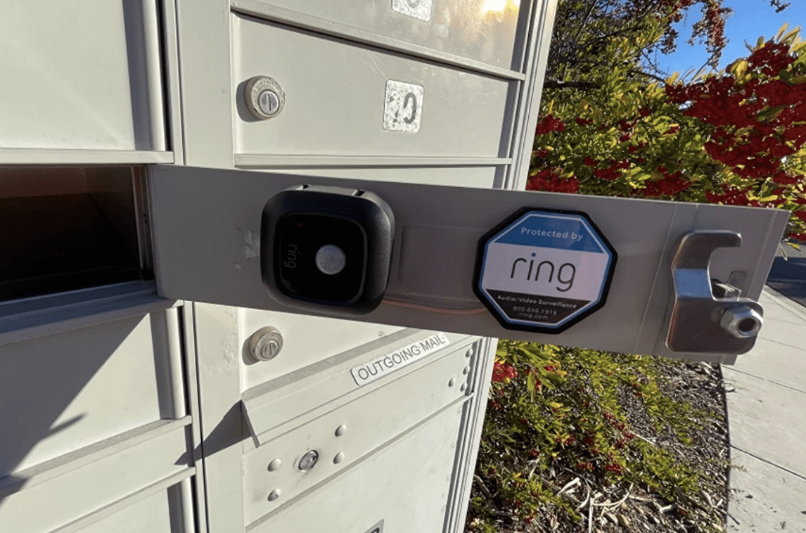 Mounting the Ring Mailbox Sensor